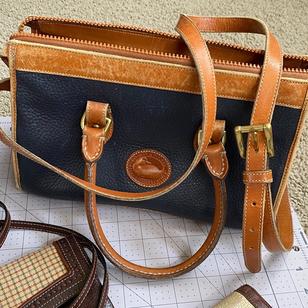 Dooney & Bourke bag lot - Picture 4 of 17